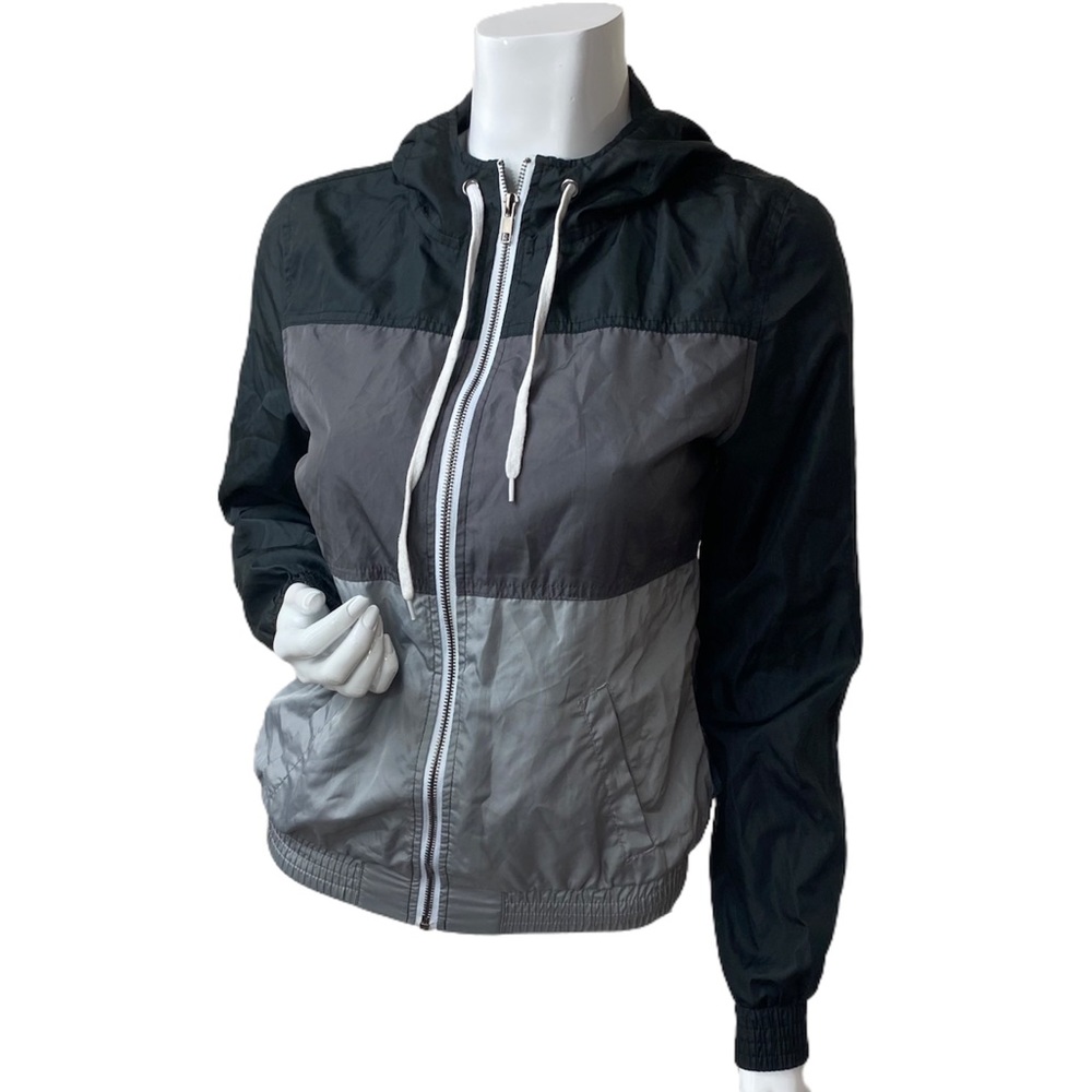 Zine | Black & Gray Colorblock Windbreaker | M